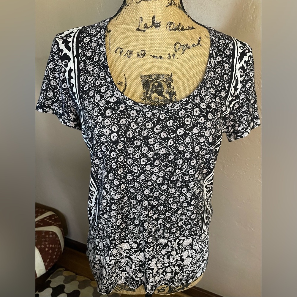 Lucky Brand Black and White Floral Short Sleeve Top S